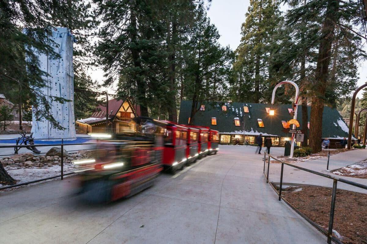 Snowflower Cabin Modern Luxe, 2 Level, 1500 Sqft, Ac, View, Dogs, Walk To Village Lake Arrowhead Exterior foto